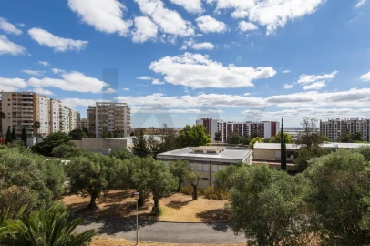 Apartamento T2 para Venda em Póvoa de Santa Iria e Forte da Casa