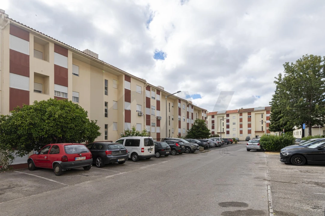 Apartamento T2 para Venda em Póvoa de Santa Iria e Forte da Casa Foto 1