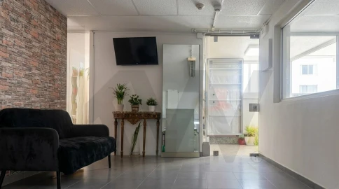 Loja para Arrendamento em Carcavelos e Parede