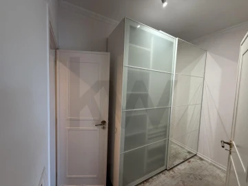 Apartamento T4 para Arrendamento em Carnaxide e Queijas