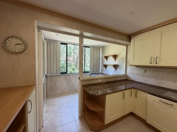 Apartamento T4 para Arrendamento em Carnaxide e Queijas