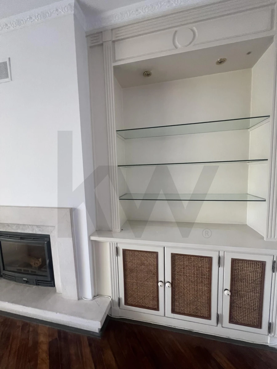 Apartamento T4 para Arrendamento em Carnaxide e Queijas Foto 13
