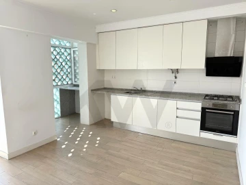 Apartamento T1 para Arrendamento em Arroios
