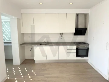 Apartamento T1 para Arrendamento em Arroios