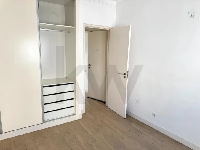 Apartamento T1 para Arrendamento em Arroios Foto 9