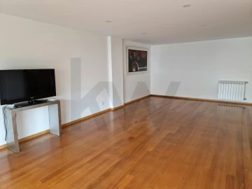 Apartamento T3 para Arrendamento em São Vitor (Braga)