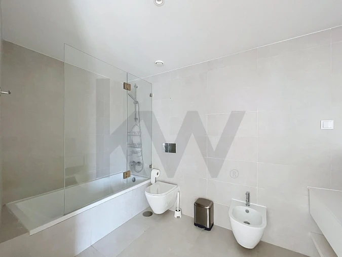 Apartamento T1 para Arrendamento em São Vicente Foto 24