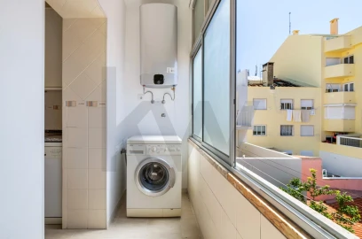 Apartamento T2 para Arrendamento em Algés, Linda-A-Velha e Cruz Quebrada-Dafundo