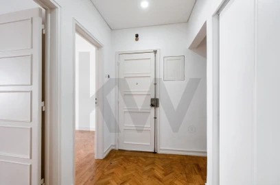Apartamento T2 para Arrendamento em Algés, Linda-A-Velha e Cruz Quebrada-Dafundo