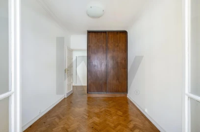Apartamento T2 para Arrendamento em Algés, Linda-A-Velha e Cruz Quebrada-Dafundo
