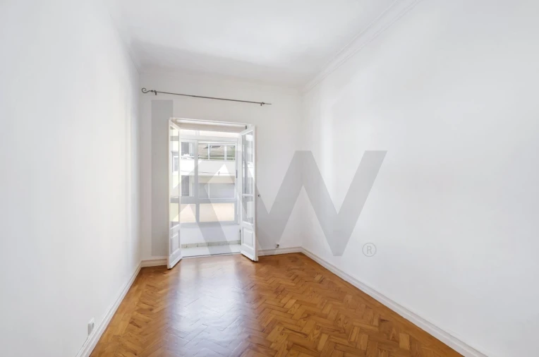 Apartamento T2 para Arrendamento em Algés, Linda-A-Velha e Cruz Quebrada-Dafundo Foto 10