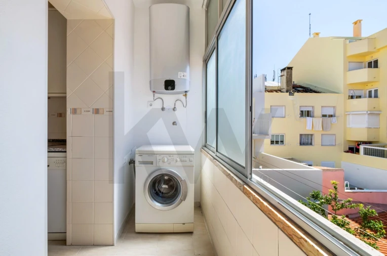 Apartamento T2 para Arrendamento em Algés, Linda-A-Velha e Cruz Quebrada-Dafundo Foto 4