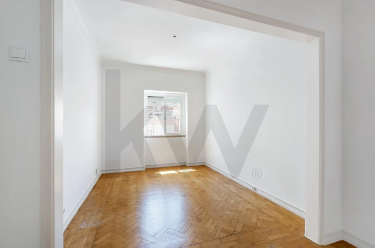 Apartamento T2 para Arrendamento em Algés, Linda-A-Velha e Cruz Quebrada-Dafundo Foto 12