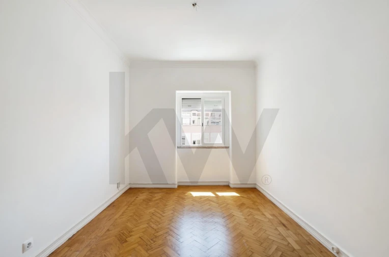 Apartamento T2 para Arrendamento em Algés, Linda-A-Velha e Cruz Quebrada-Dafundo Foto 14