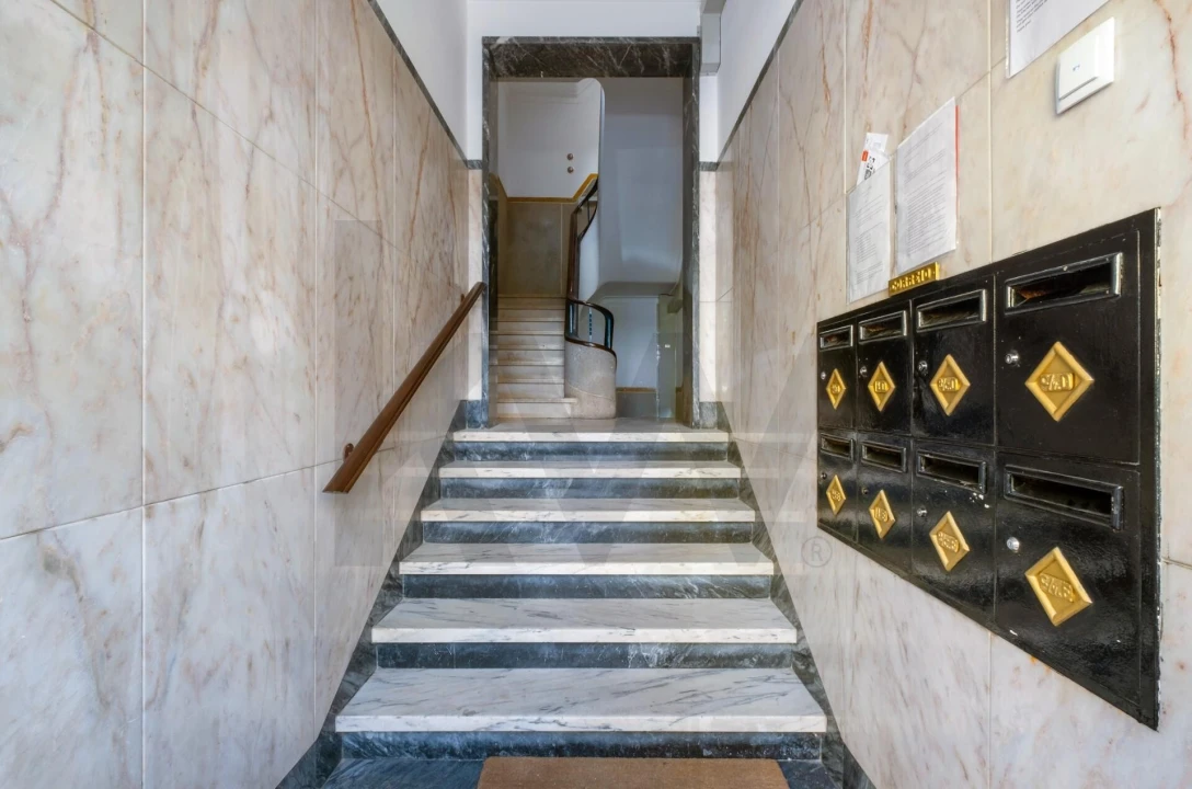 Apartamento T2 para Arrendamento em Algés, Linda-A-Velha e Cruz Quebrada-Dafundo Foto 16