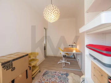 Apartamento T3 para Venda em Campolide