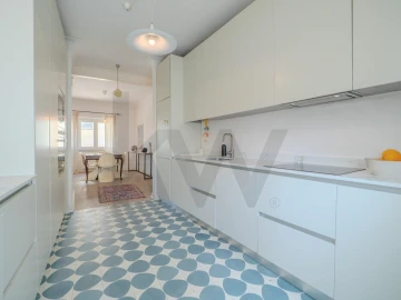 Apartamento T3 para Venda em Campolide