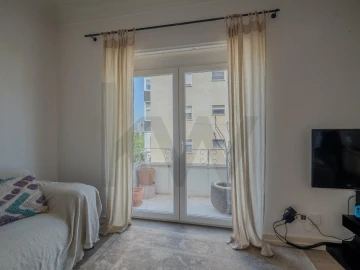 Apartamento T3 para Venda em Campolide