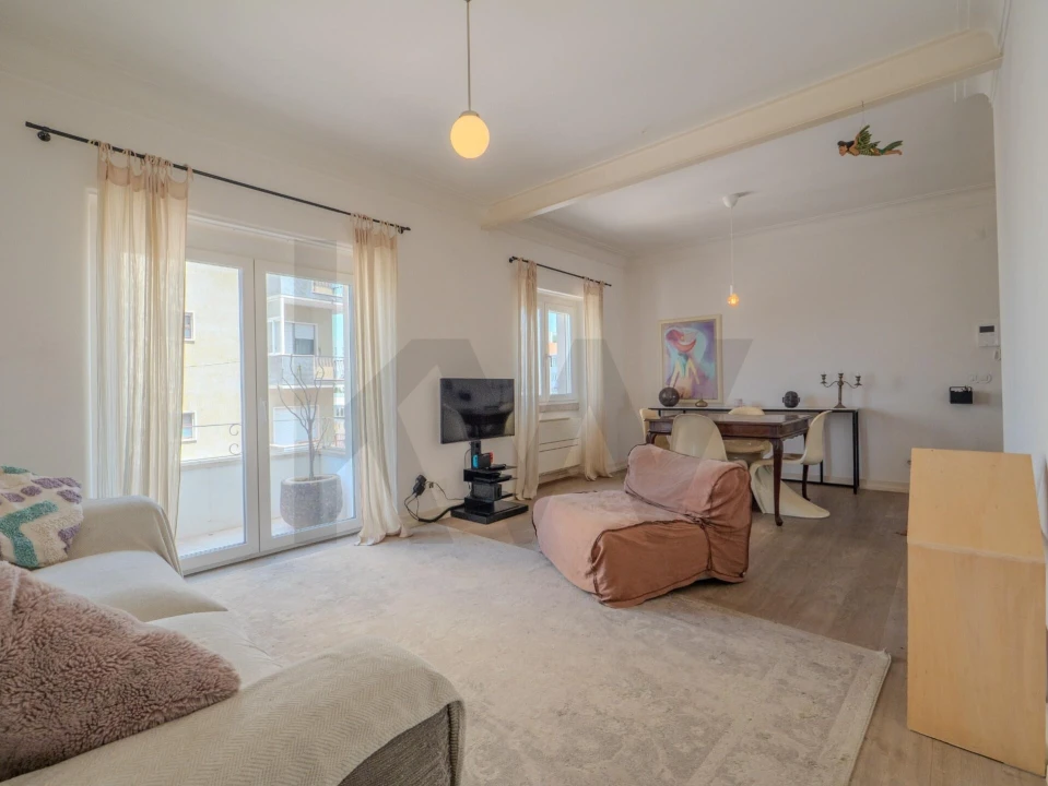 Apartamento T3 para Venda em Campolide Foto 1