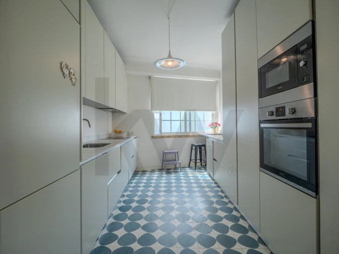 Apartamento T3 para Venda em Campolide Foto 7