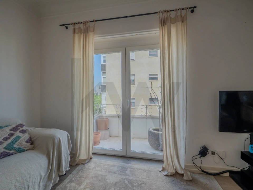 Apartamento T3 para Venda em Campolide Foto 9