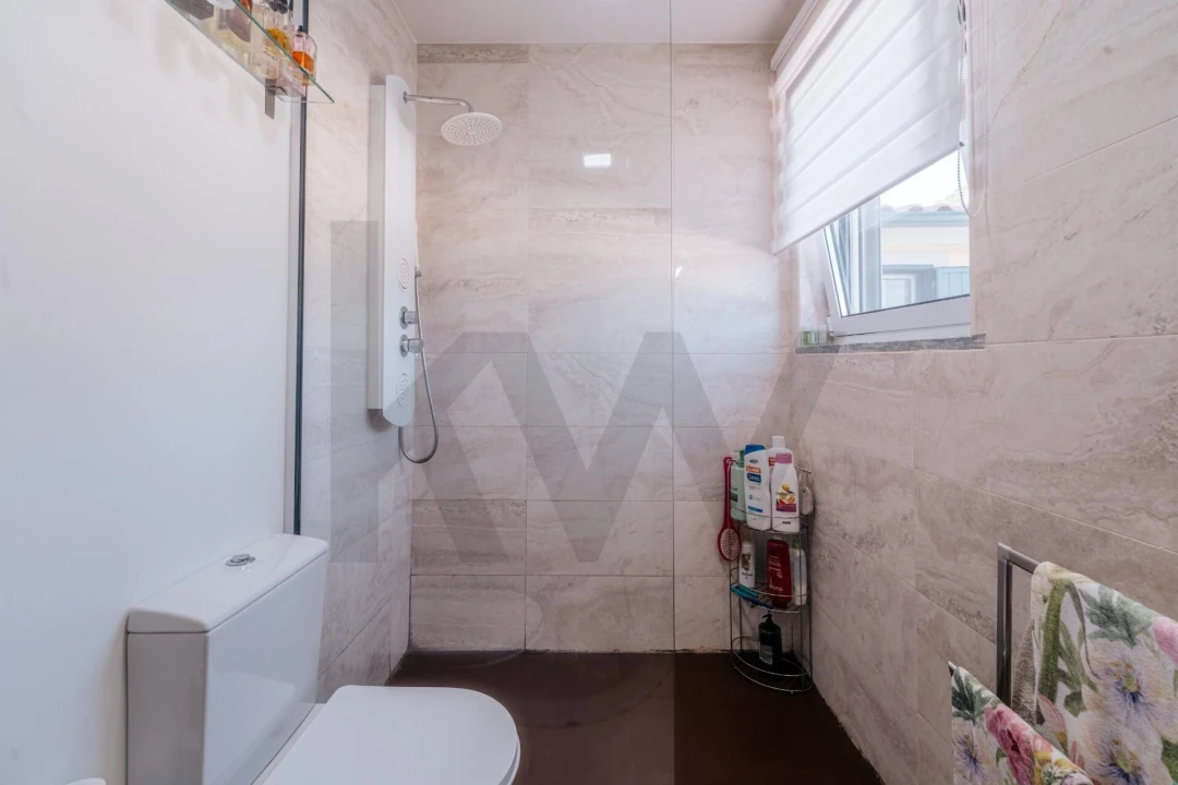 Moradia T4 para Venda em Sarzedo Foto 30