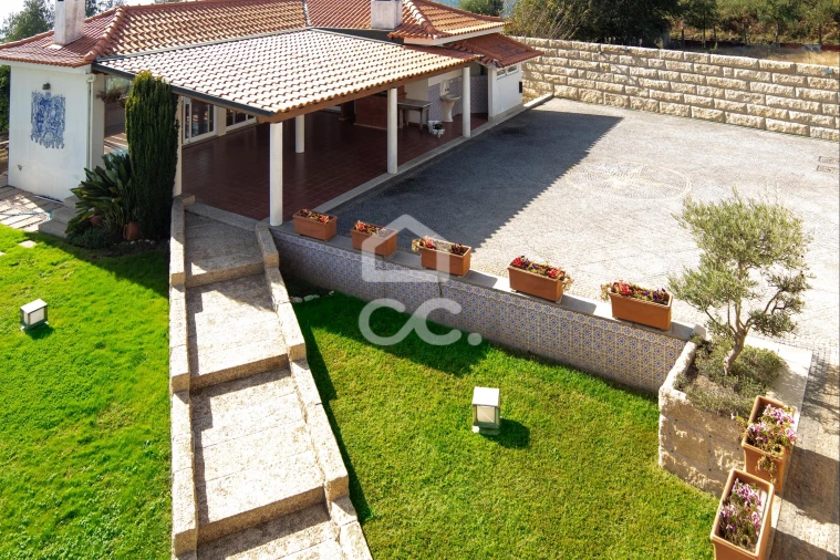 Moradia T6 para Venda em Figueiras e Covas Foto 26