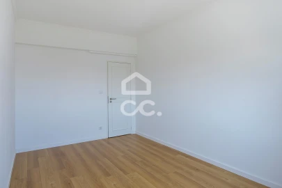 Apartamento T1 para Venda em Amora