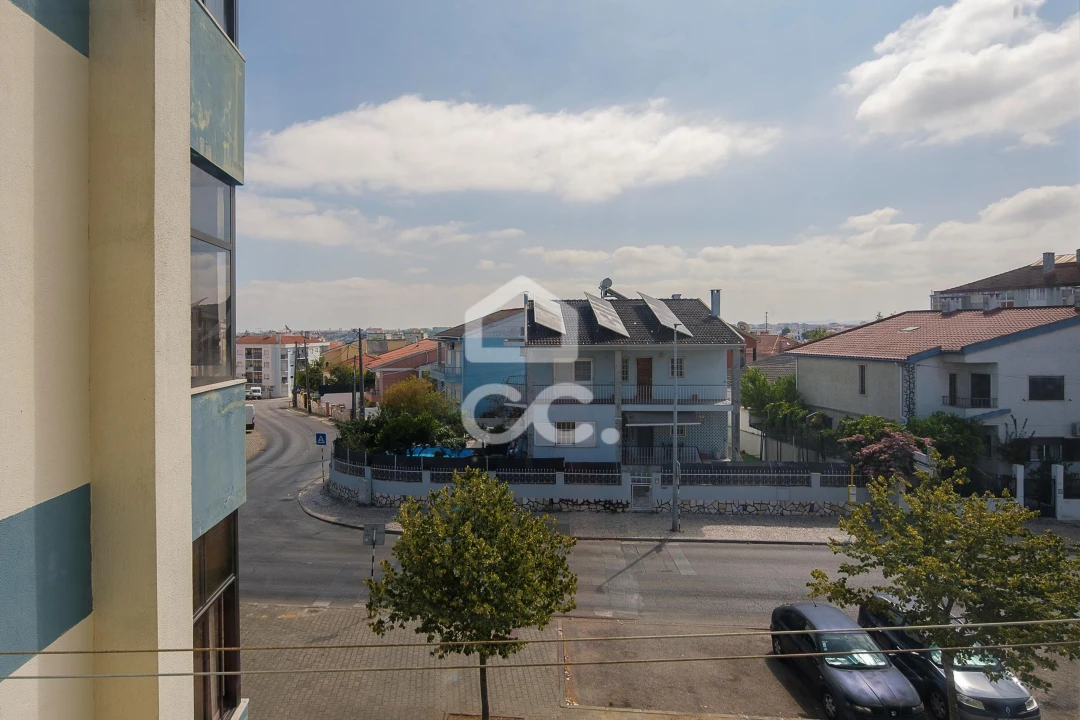 Apartamento T1 para Venda em Amora Foto 1