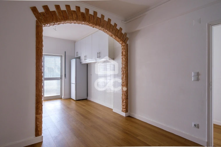 Apartamento T1 para Venda em Amora Foto 6
