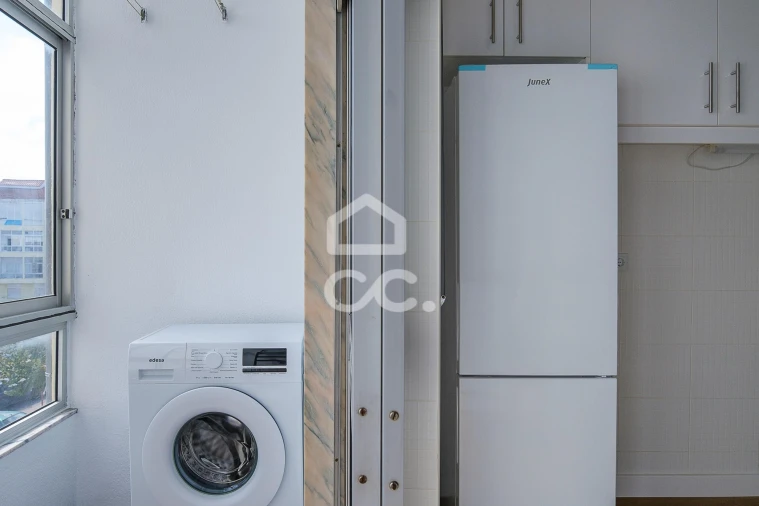 Apartamento T1 para Venda em Amora Foto 10