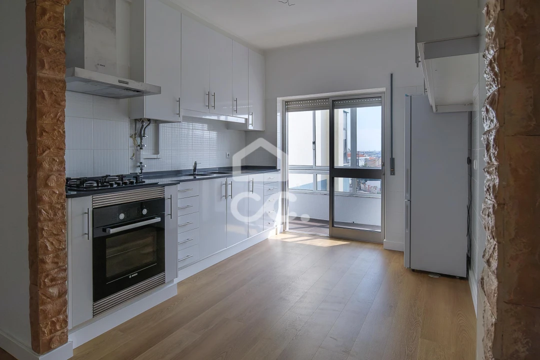 Apartamento T1 para Venda em Amora Foto 7