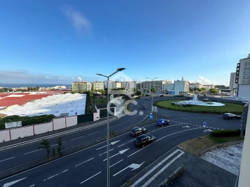 Apartamento T3 para Venda em Ponta Delgada (São Pedro)