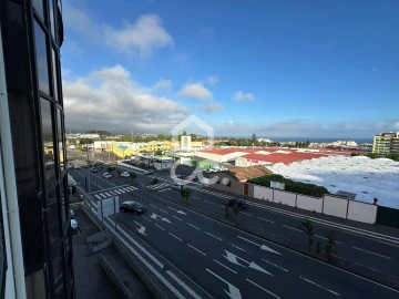 Apartamento T3 para Venda em Ponta Delgada (São Pedro)