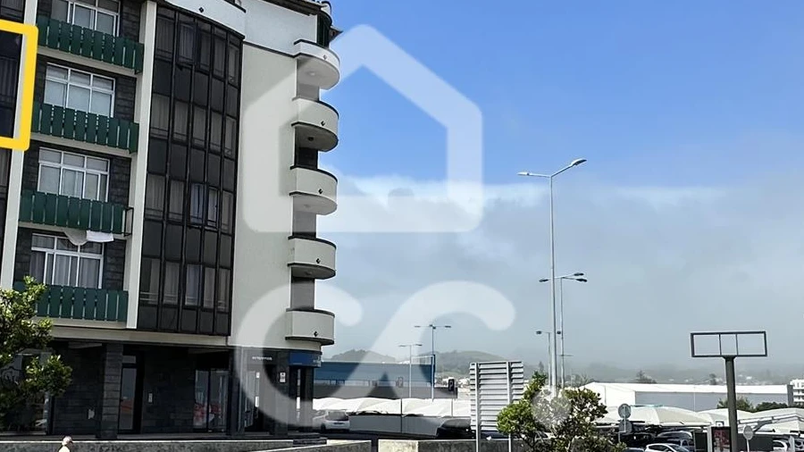 Apartamento T3 para Venda em Ponta Delgada (São Pedro)
