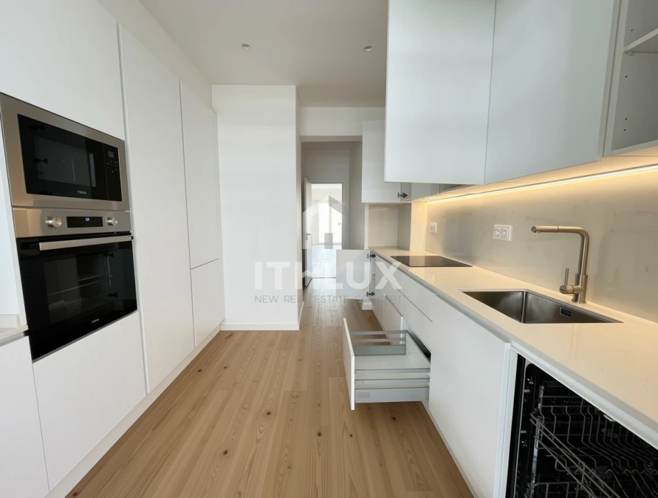 Apartamento T3 para Venda em Carnaxide e Queijas Foto 19