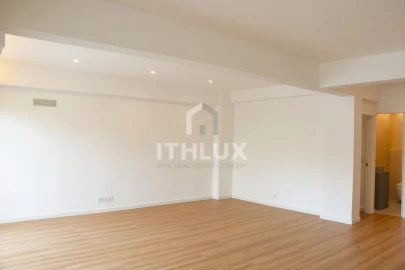 Apartamento T3 para Venda em Carnaxide e Queijas