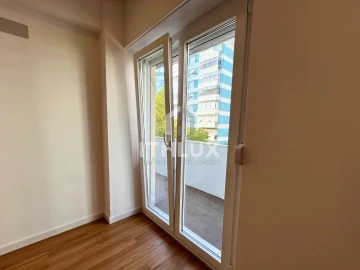 Apartamento T3 para Venda em Carnaxide e Queijas