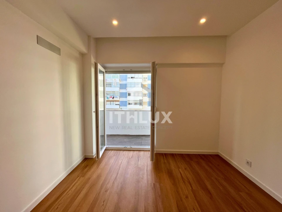 Apartamento T3 para Venda em Carnaxide e Queijas Foto 26