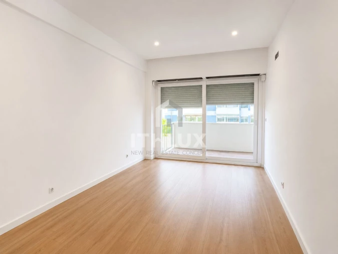 Apartamento T3 para Venda em Carnaxide e Queijas Foto 35