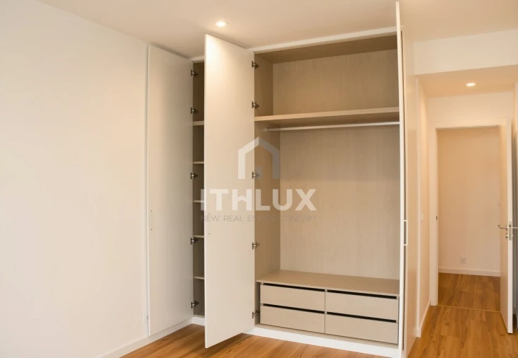Apartamento T3 para Venda em Carnaxide e Queijas Foto 31