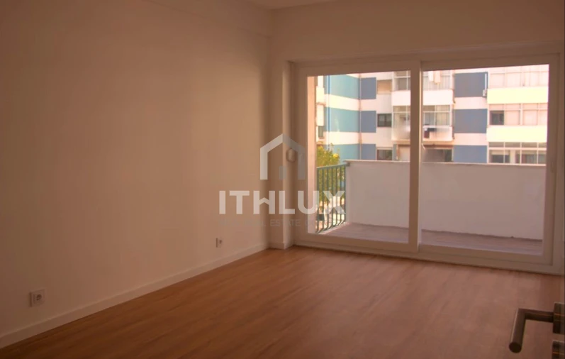 Apartamento T3 para Venda em Carnaxide e Queijas Foto 32