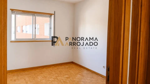 Apartamento T3 para Venda em Caparica e Trafaria