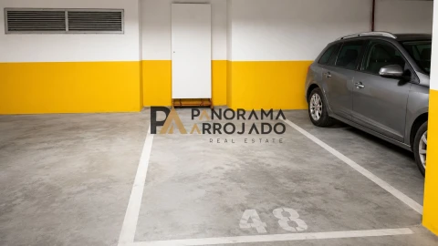 Apartamento T3 para Venda em Caparica e Trafaria