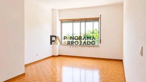 Apartamento T3 para Venda em Caparica e Trafaria