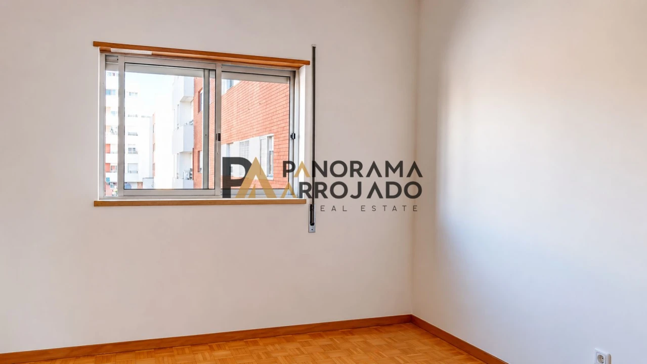 Apartamento T3 para Venda em Caparica e Trafaria Foto 13