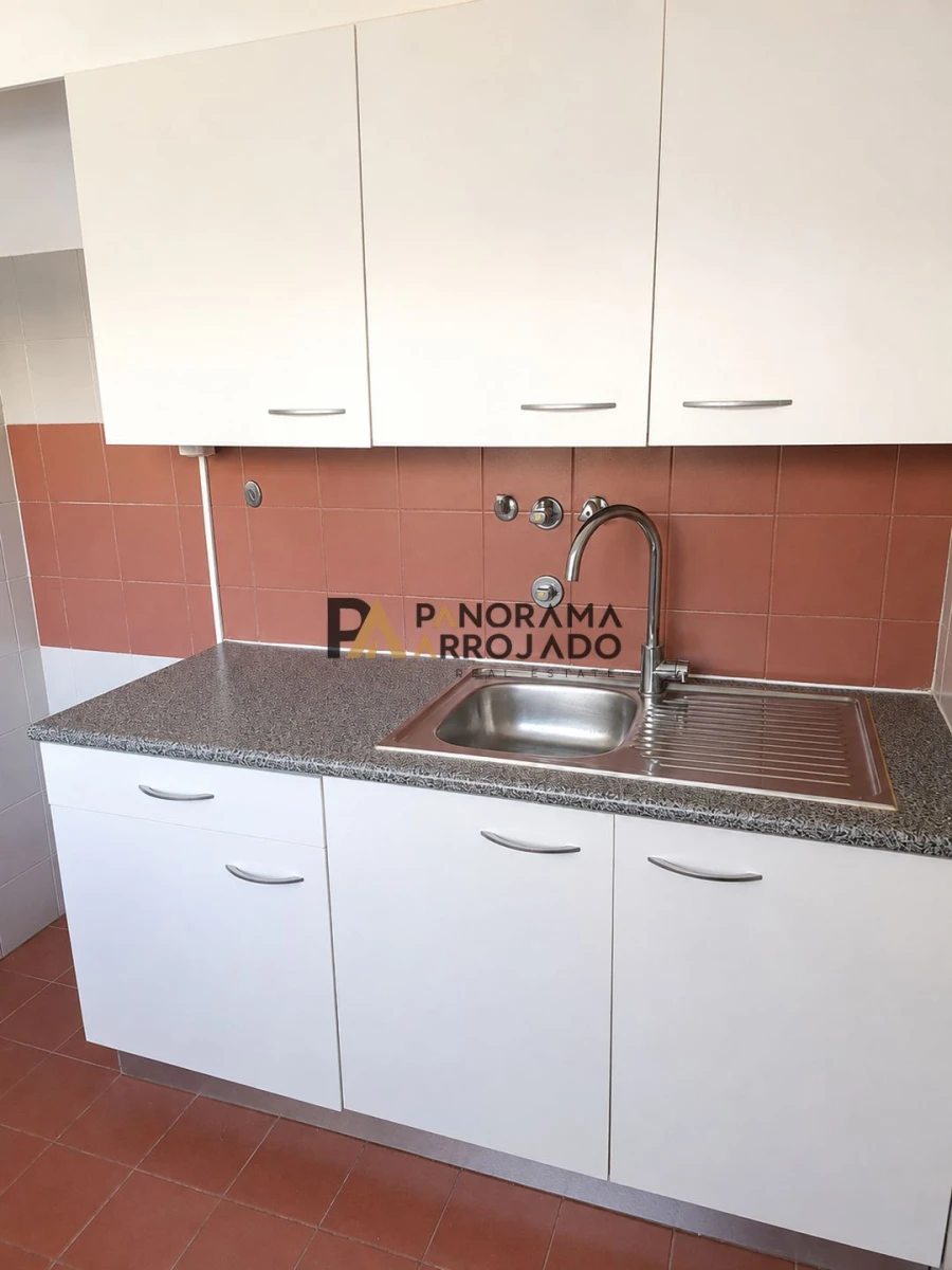 Apartamento T3 para Venda em Caparica e Trafaria Foto 2