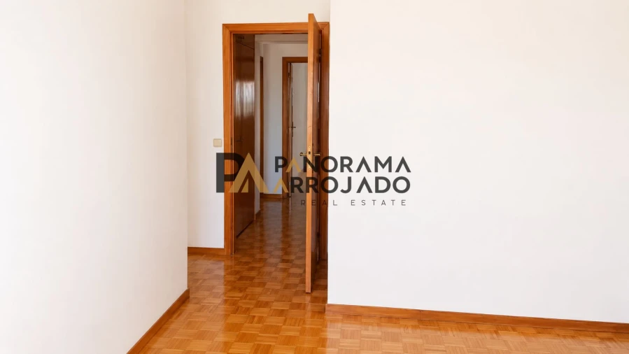 Apartamento T3 para Venda em Caparica e Trafaria Foto 9