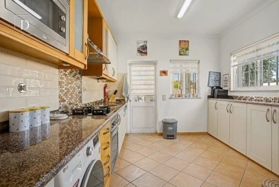 Moradia T3 para Venda em Albufeira e Olhos de Água