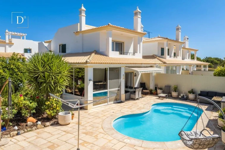 Moradia T3 para Venda em Albufeira e Olhos de Água Foto 16